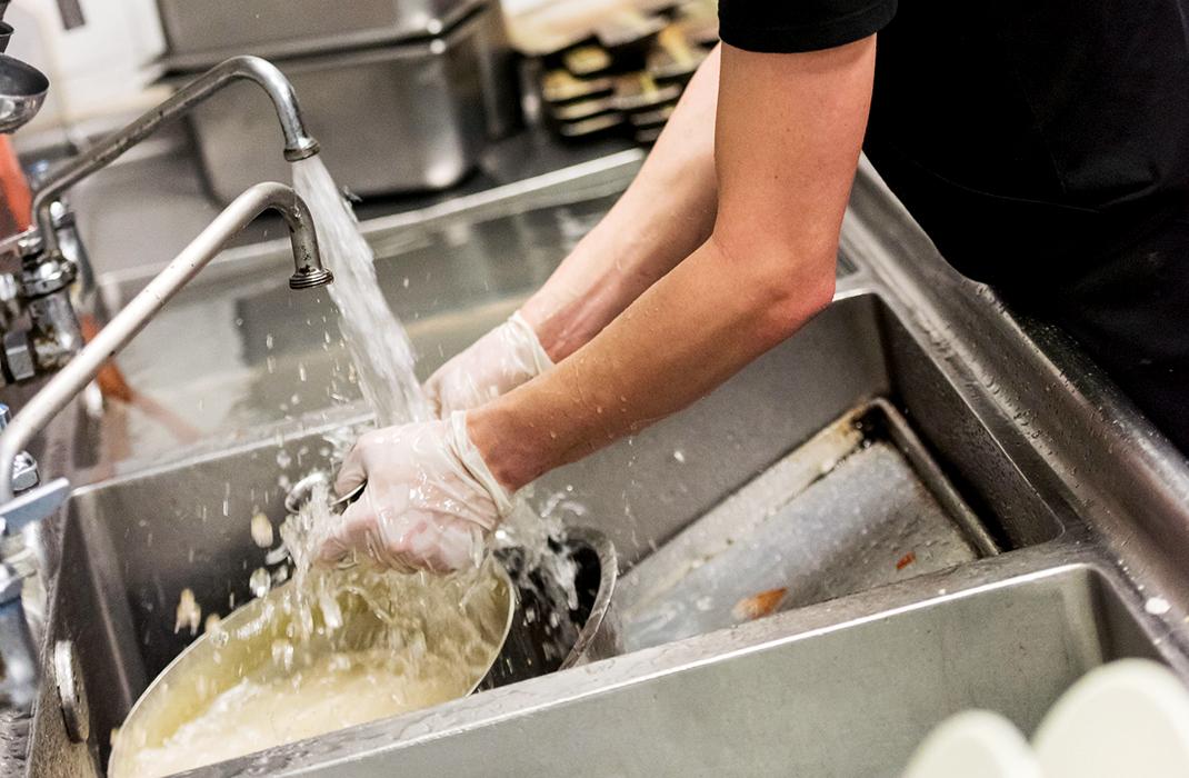 Ensuring Efficient Sink Maintenance