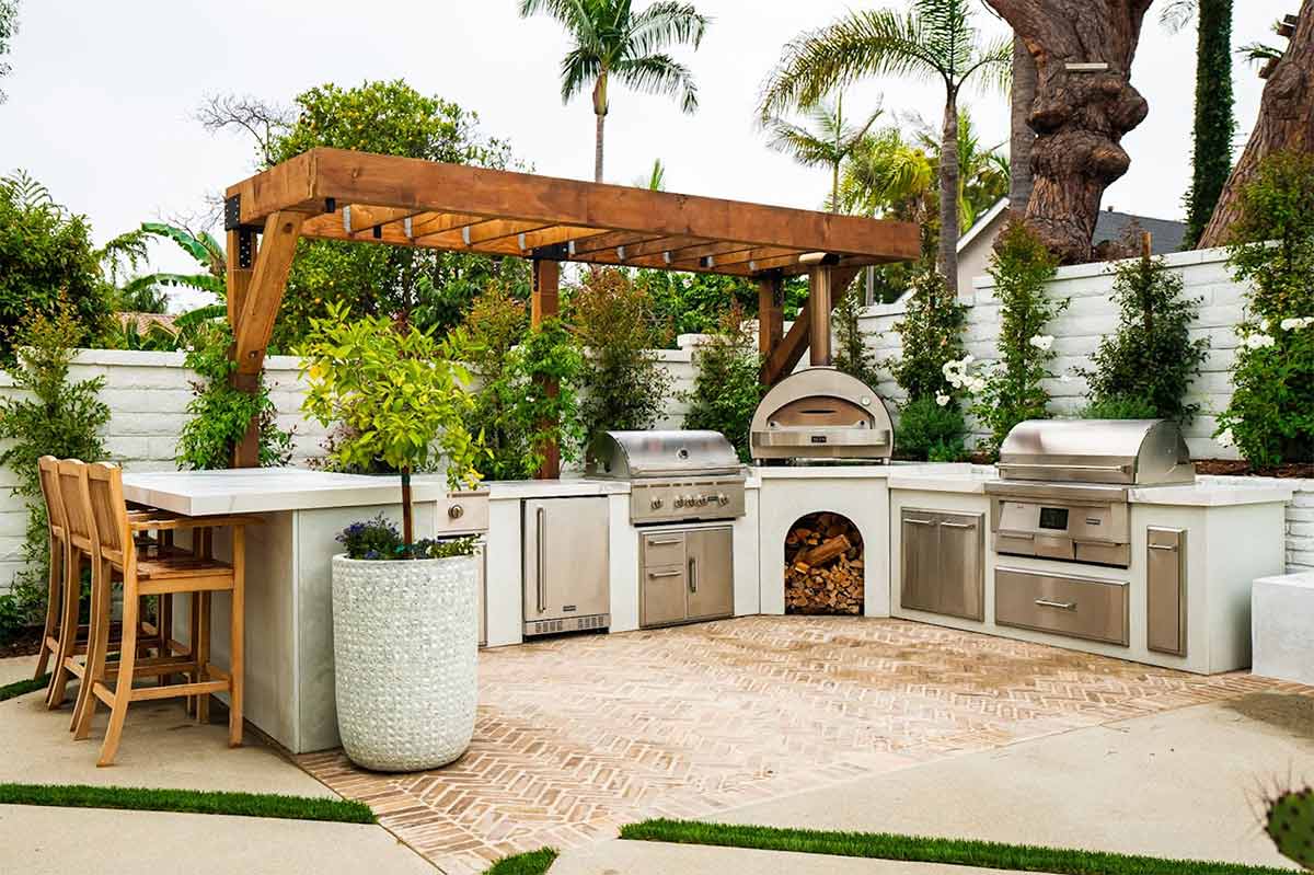 Exploring Different Outdoor Kitchen Designs