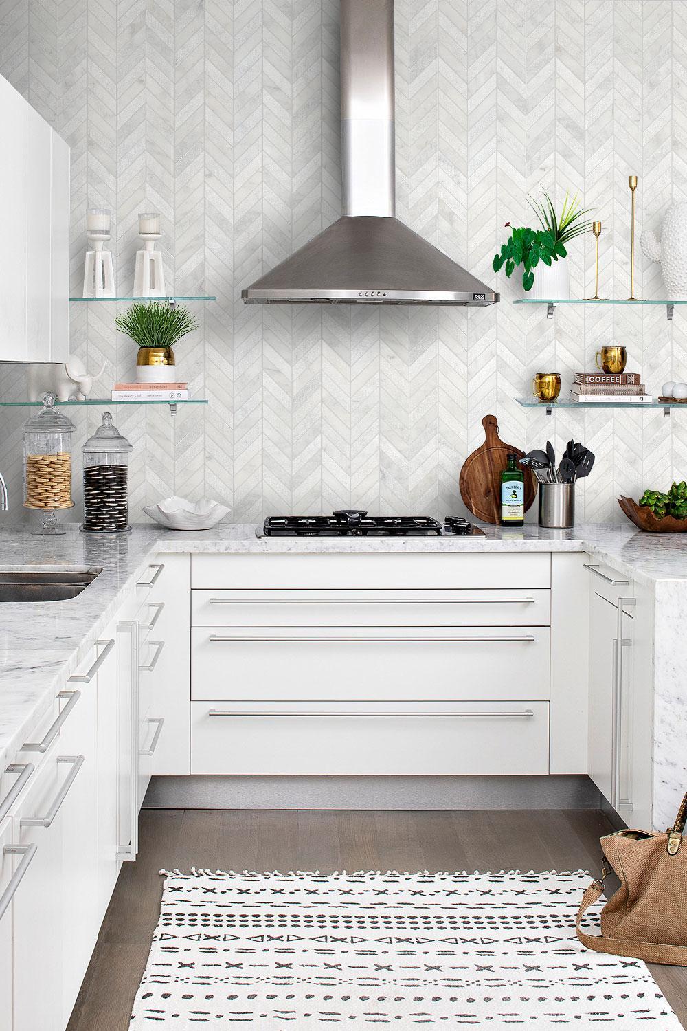 Trend Luxurious Marble Veined Backsplash